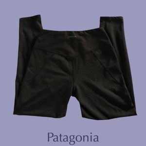 Patagonia Women's Cropped Mid-Rise Athletic Tights in Black | XS